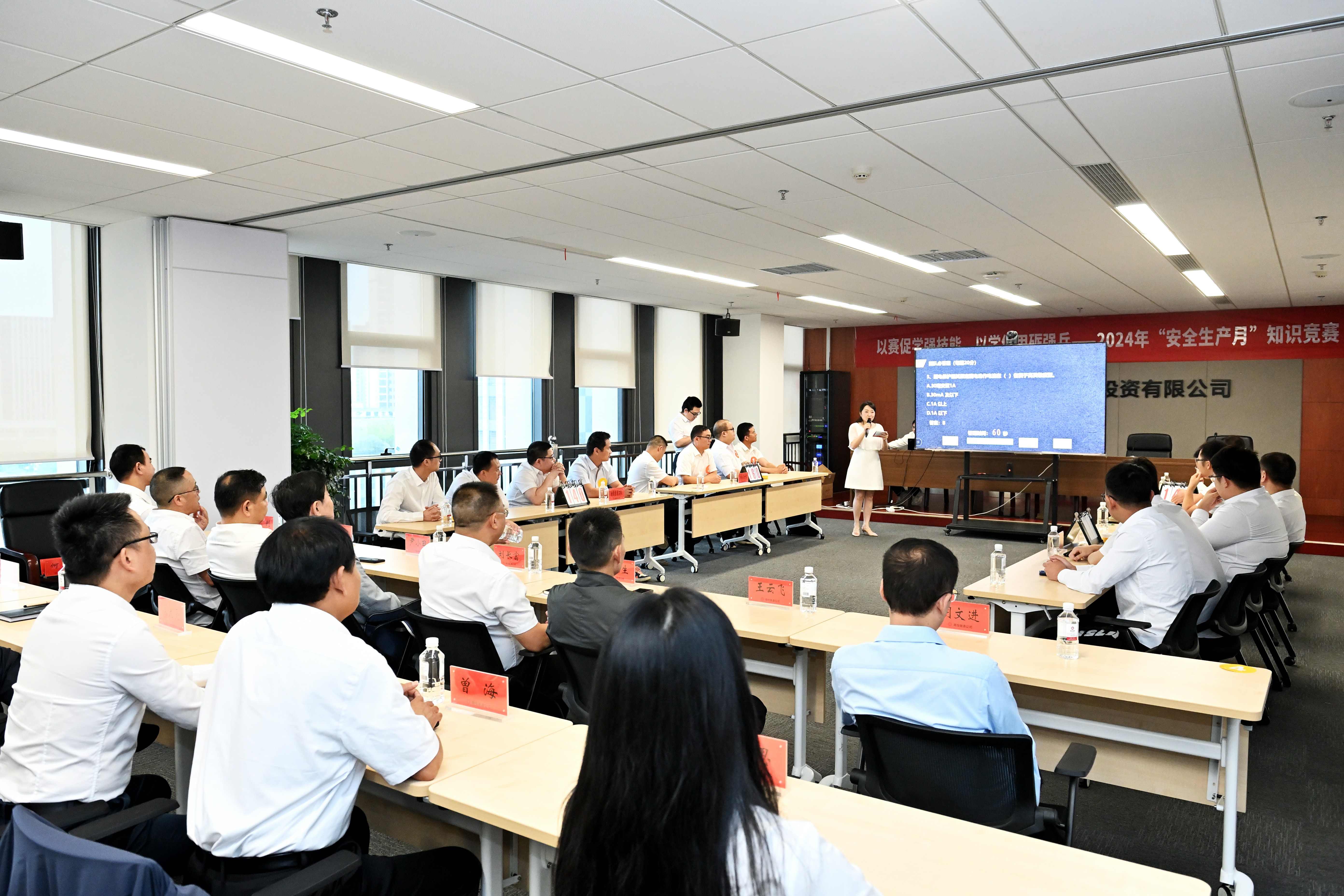 活動照片(1).jpg 活動照片(1).jpg